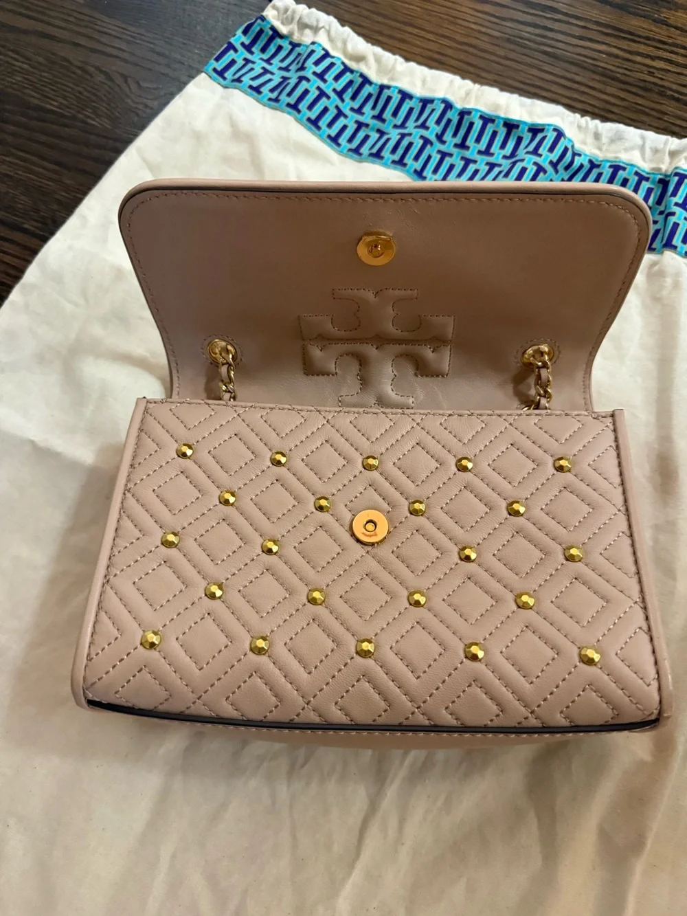 Tory Burch Quilted Studded Chain Crossbody Bag - Pale Pink with Gold Hardware - Picture 5 of 6